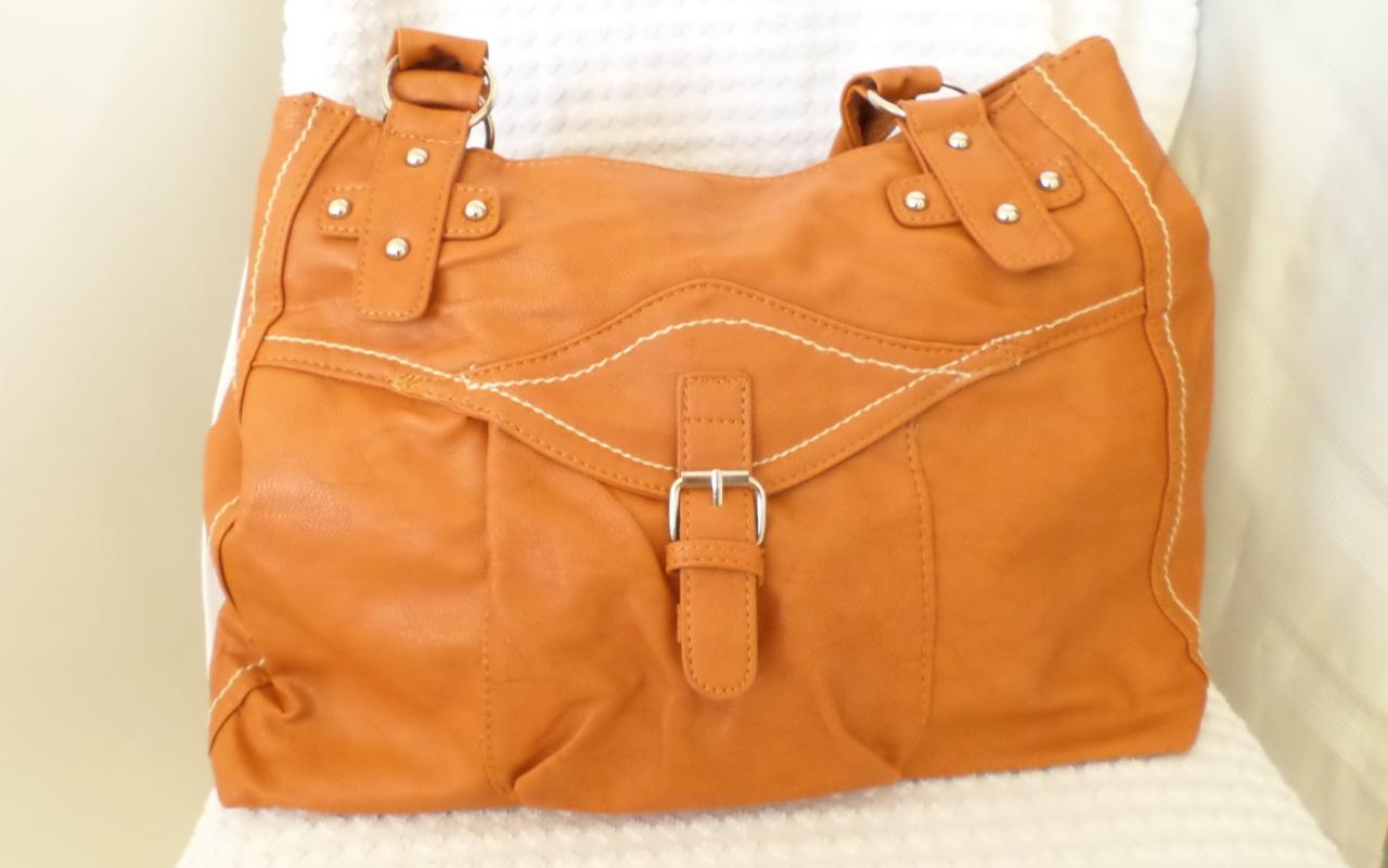 Large Handbag (42cm x 28cm) in Tan